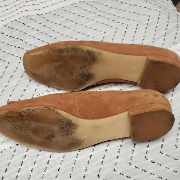 Talbots Tan Suede Square Toe Loafers Flats Womens Size 8 Preppy Workwear Minimal - Picture 3 of 3
